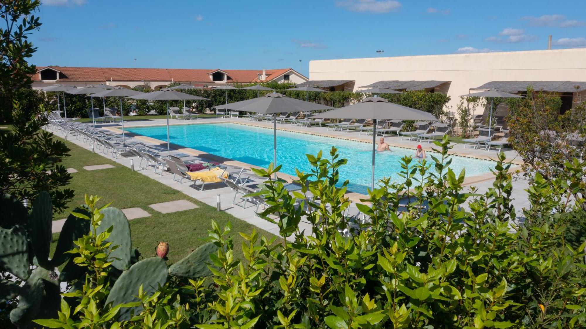 Delle Rose, Hotel & Horse Riding ตอร์เรวาโด ภายนอก รูปภาพ